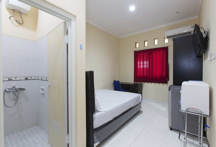 Reddoorz @ Utan Kayu