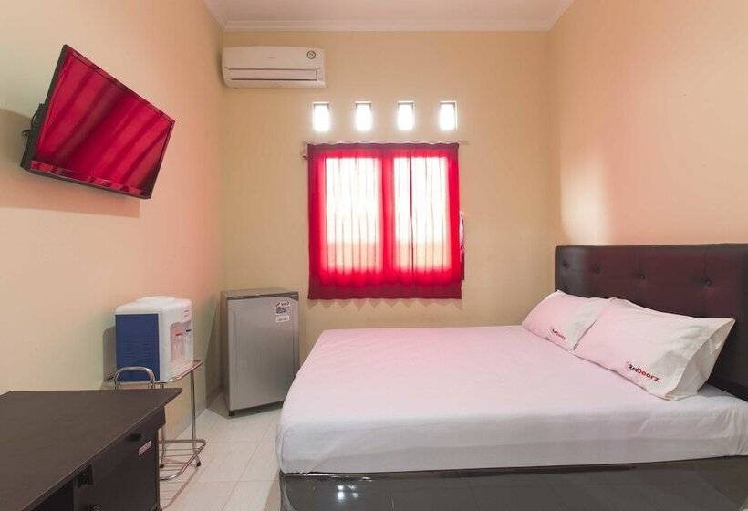 Fotos del hotel Reddoorz @ Utan Kayu:  7