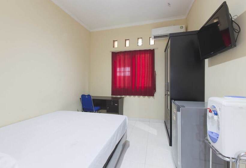 Fotos del hotel Reddoorz @ Utan Kayu:  12