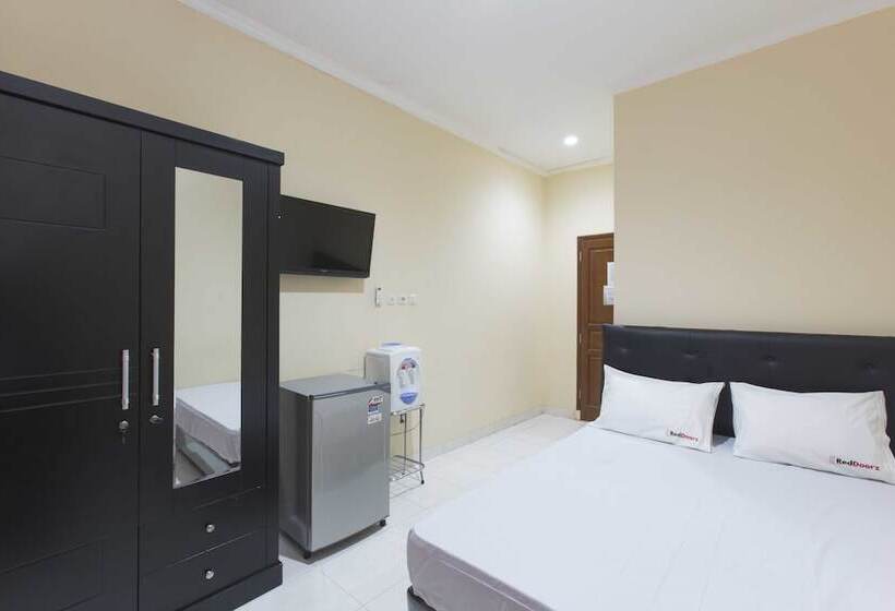 Fotos del hotel Reddoorz @ Utan Kayu:  14