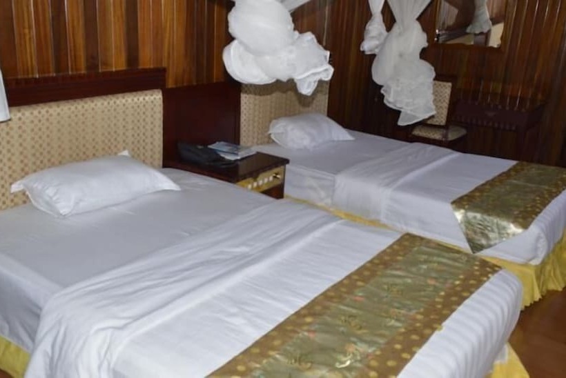 Fotos del hotel International 2000:  10