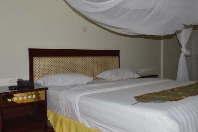 Fotos del hotel International 2000:  12