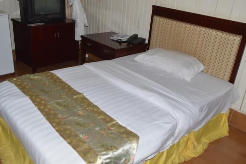 Fotos del hotel International 2000:  14