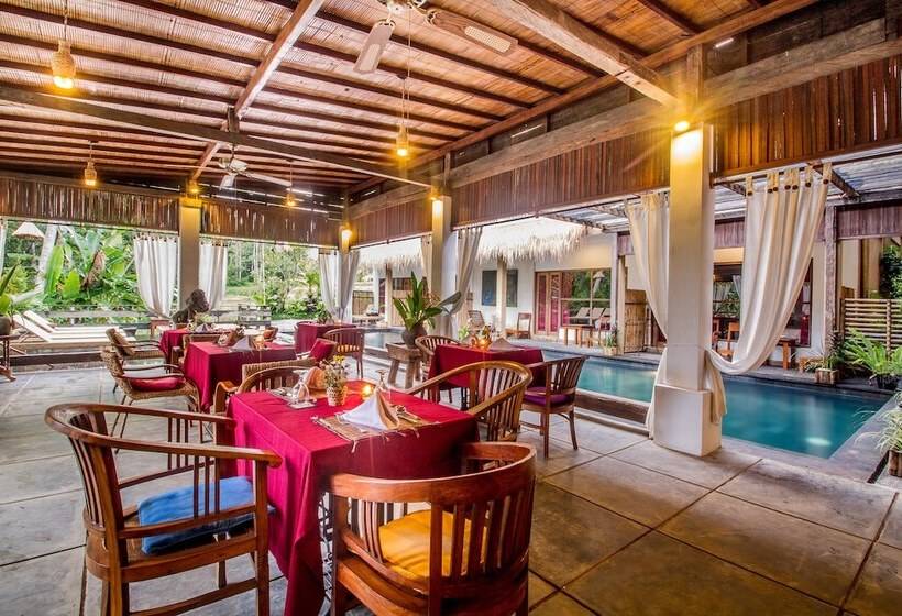 Alam Sembuwuk Resort