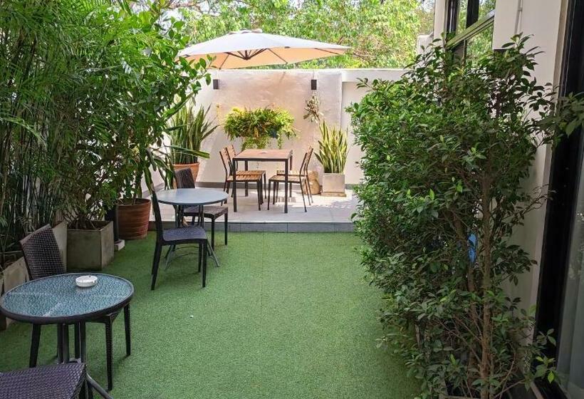 Fotos del hotel Montha:  13