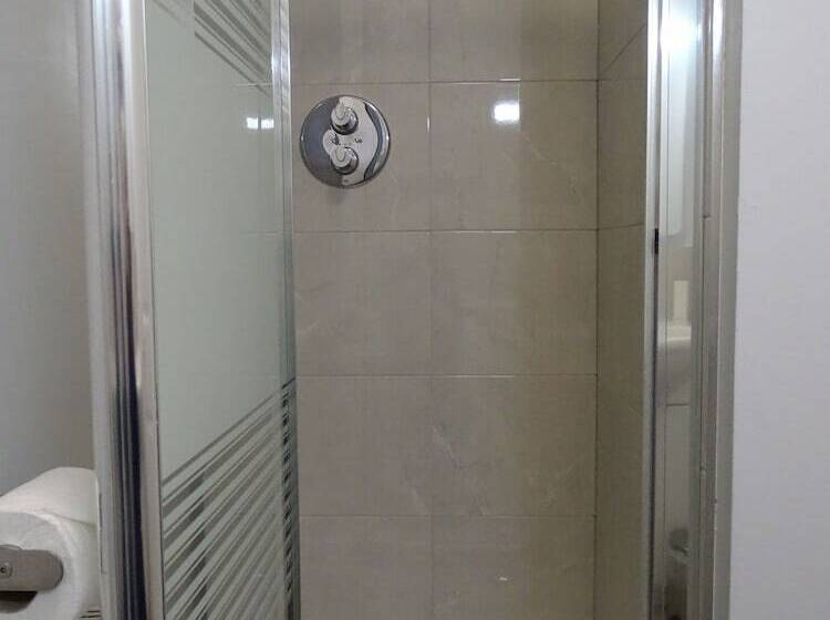 Fotos del hotel The Beeches  & Leisure Club:  25