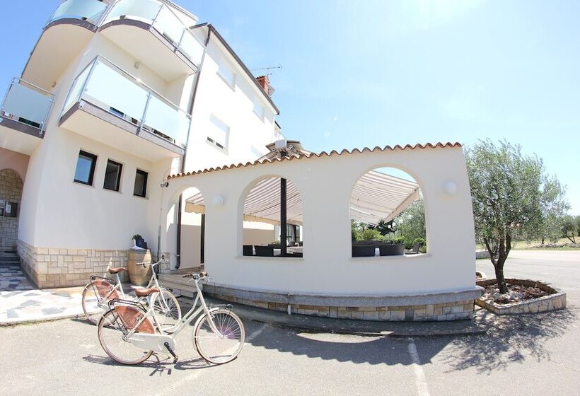 Fotos del hotel Villa Badi:  22