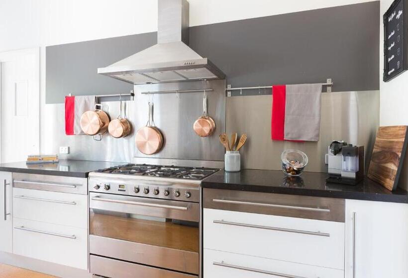 Fotos del hotel 99 Kirkland Bed & Breakfast:  5