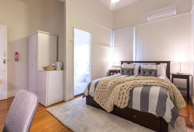 Fotos del hotel 99 Kirkland Bed & Breakfast:  16