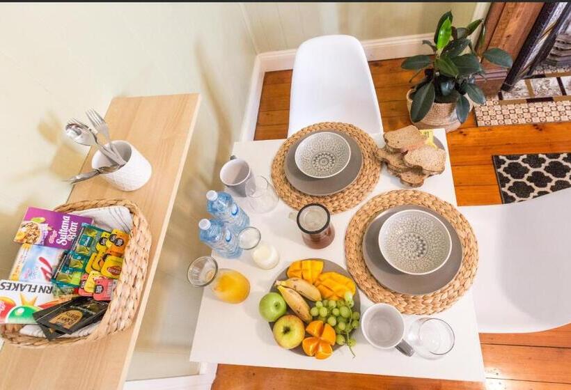 Fotos del hotel 99 Kirkland Bed & Breakfast:  3