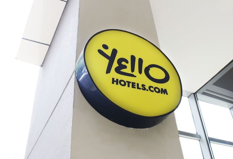 Yello Hotel Harmoni