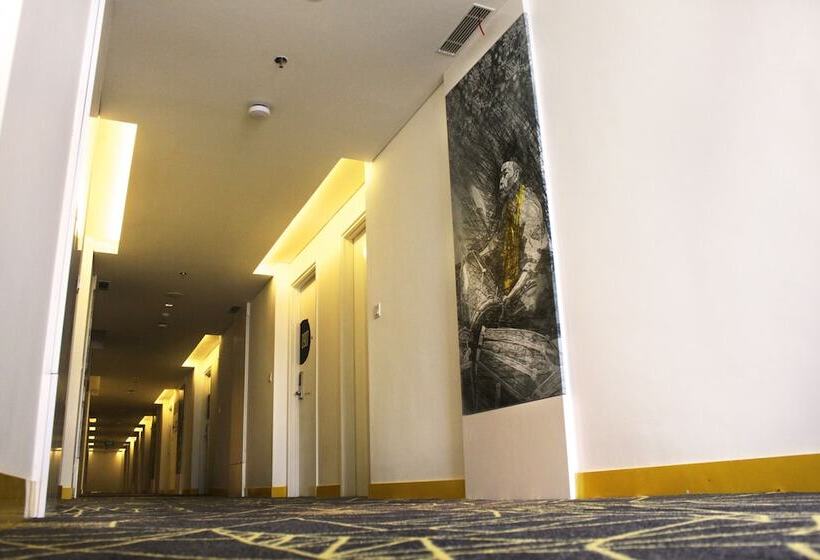 Fotos del hotel Yello Hotel Harmoni:  3