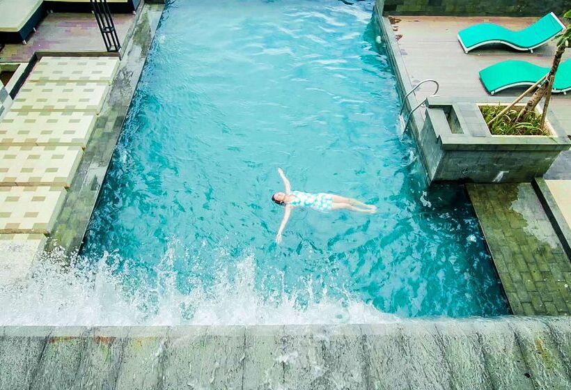 Fotos del hotel Golden Tulip Essential Tangerang:  2