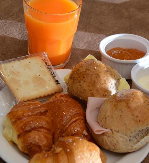 Fotos del hotel Leoncia:  5