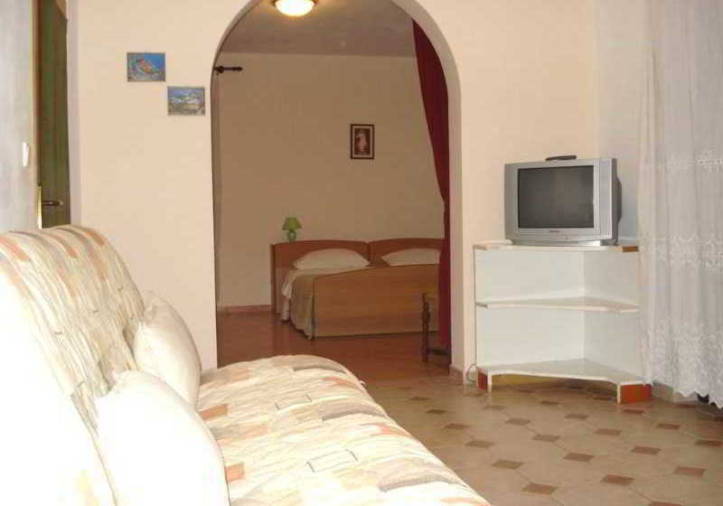 Fotos del hotel Apartments Burmeta:  5