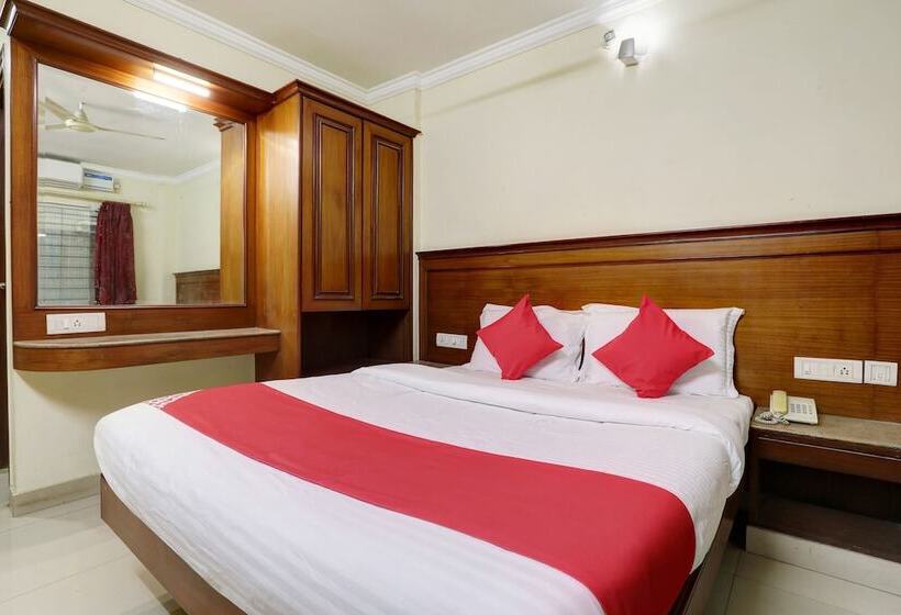 Fotos del hotel Everest Comforts:  10