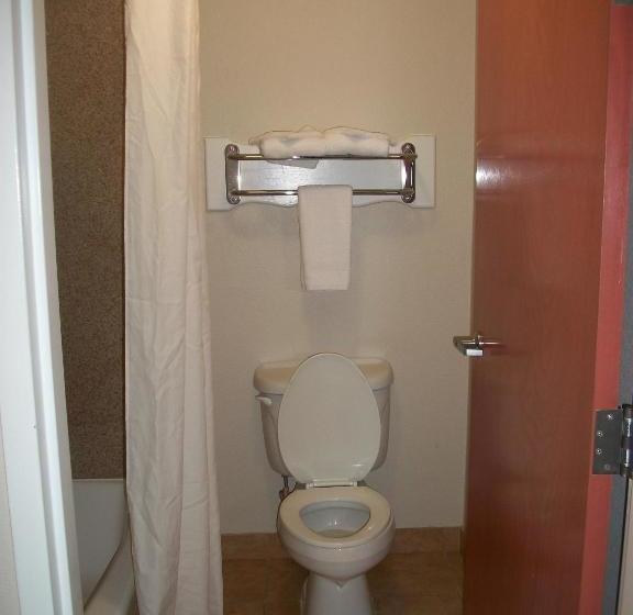 Fotos del hotel Woodland Inn And Suites:  7