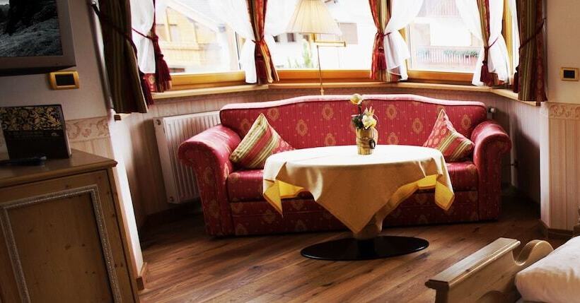 Fotos del hotel Garni Concordia - Dolomites Home:  3