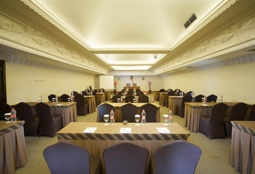 Fotos del hotel D'senopati Malioboro Grand:  22