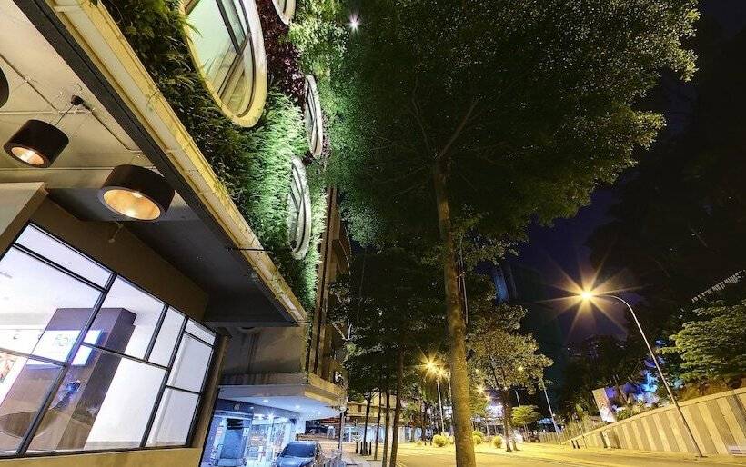 Fotos del hotel Flora By Crossroads:  11