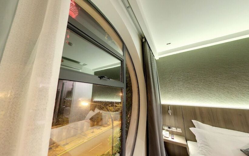 Fotos del hotel Flora By Crossroads:  3