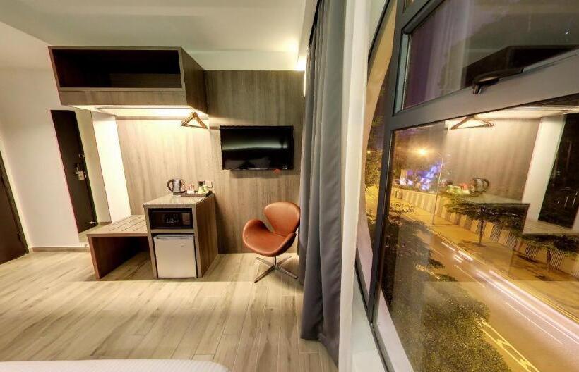 Fotos del hotel Flora By Crossroads:  7