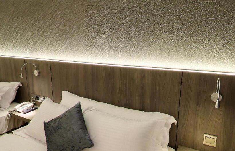 Fotos del hotel Flora By Crossroads:  22