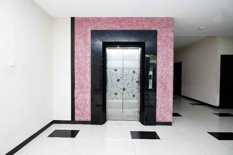 Fotos del hotel Capital O 1571 Utc  Semarang:  24