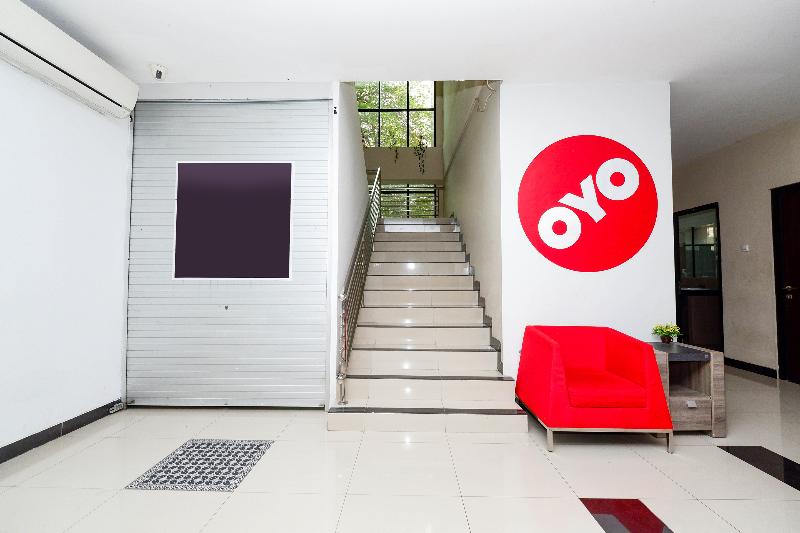 Fotos del hotel Capital O 1571 Utc  Semarang:  18