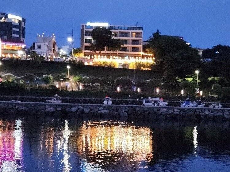 Fotos del hotel Cheonjiyeon Crystal:  21