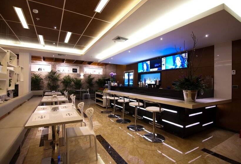 Fotos del hotel Lyz Business:  12