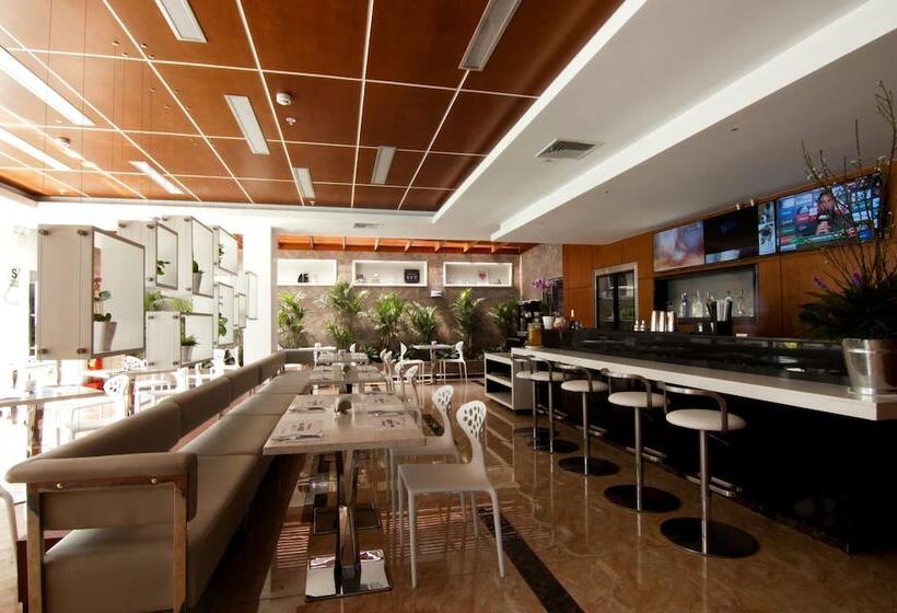 Fotos del hotel Lyz Business:  18