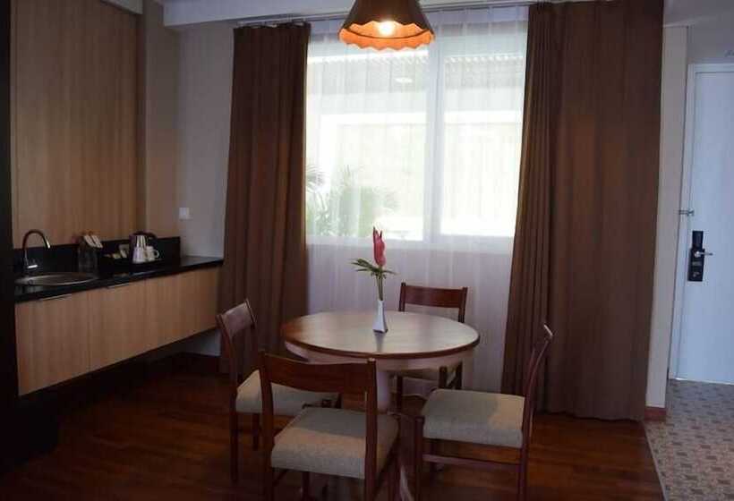 Fotos del hotel Amartha Hills Hotel And Resort:  14