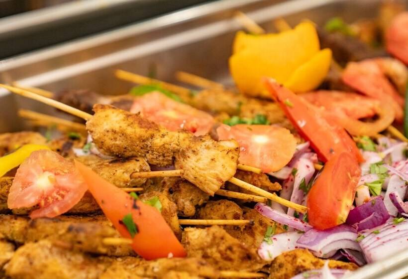 Fotos del hotel Golden Tulip Al Mektan:  16