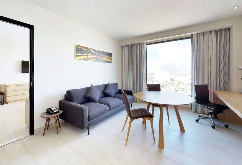 Fotos del hotel Hilton Garden Inn Merida:  25