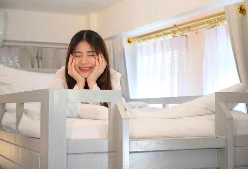 Noursabah Boutique Bed Bangkok