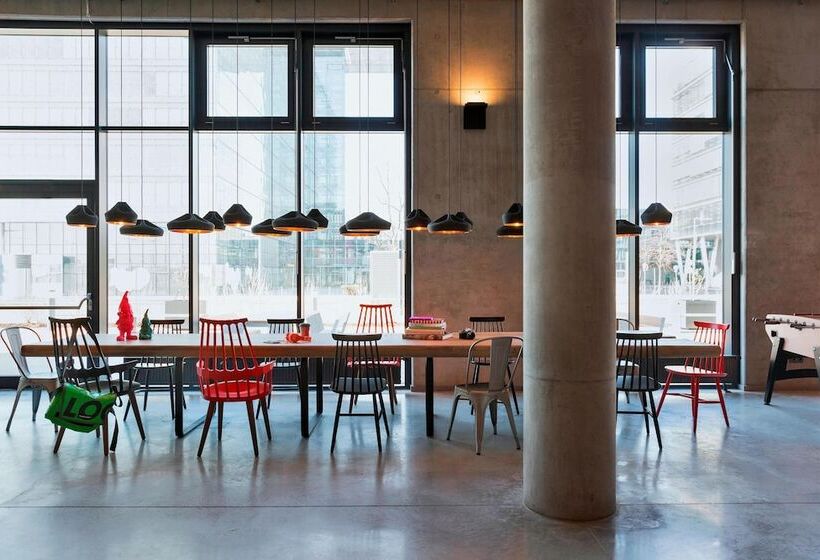 Fotos del hotel Moxy Vienna Airport:  12