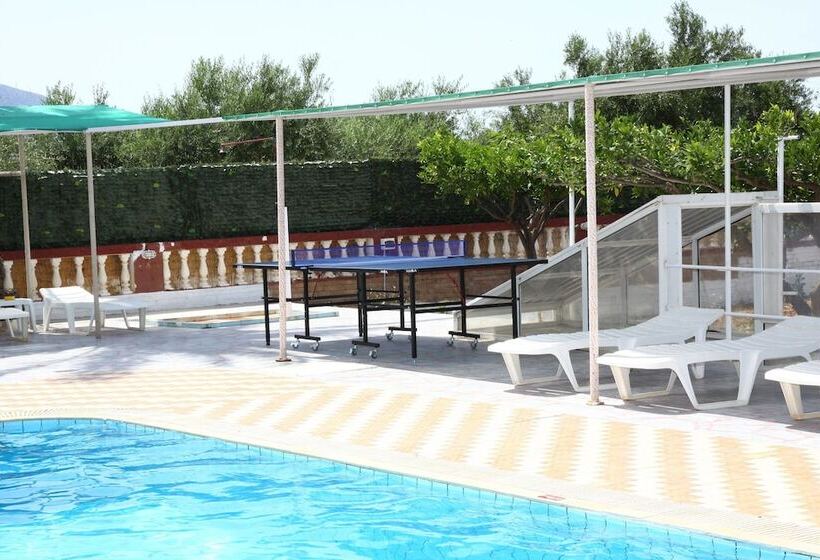 Fotos del hotel Triton Garden:  24