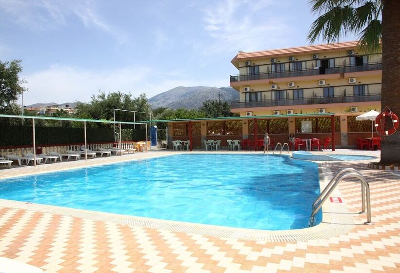 Fotos del hotel Triton Garden:  11