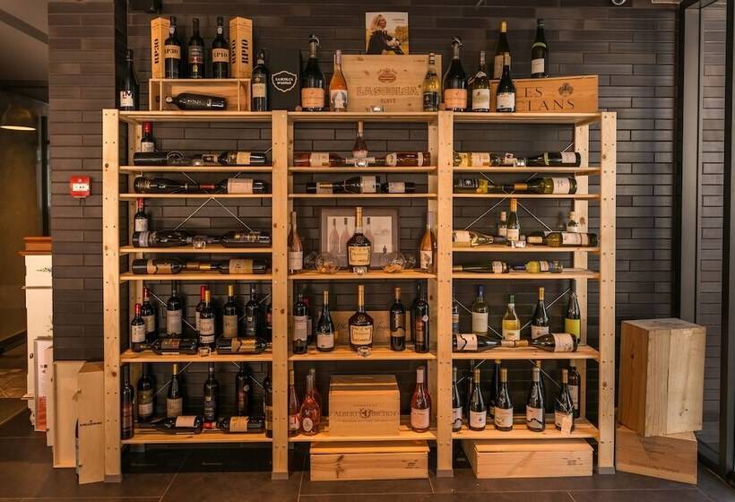 Fotos del hotel All Seasons Residence:  4