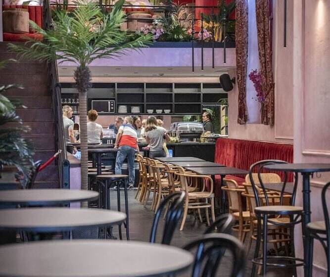 Fotos del hotel Mika Downtown:  3