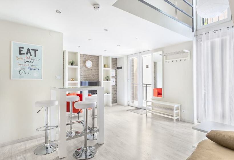 Fotos del hotel Mika Downtown:  9