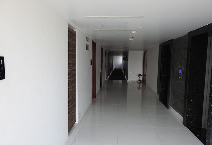 Fotos del hotel The Central Residency:  9