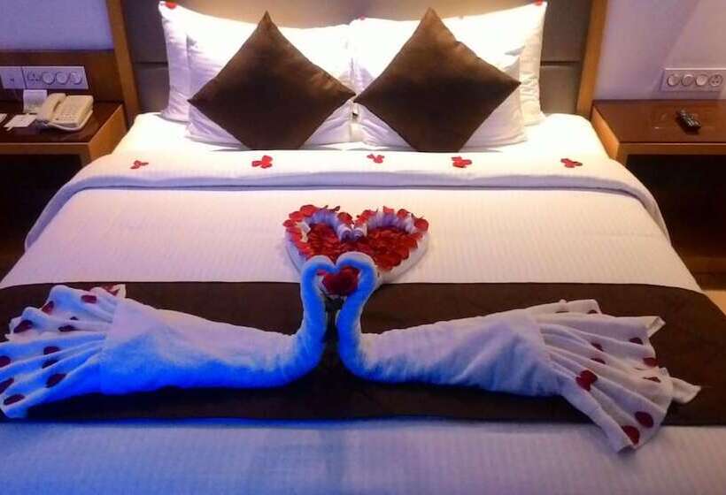 Fotos del hotel The Central Residency:  23