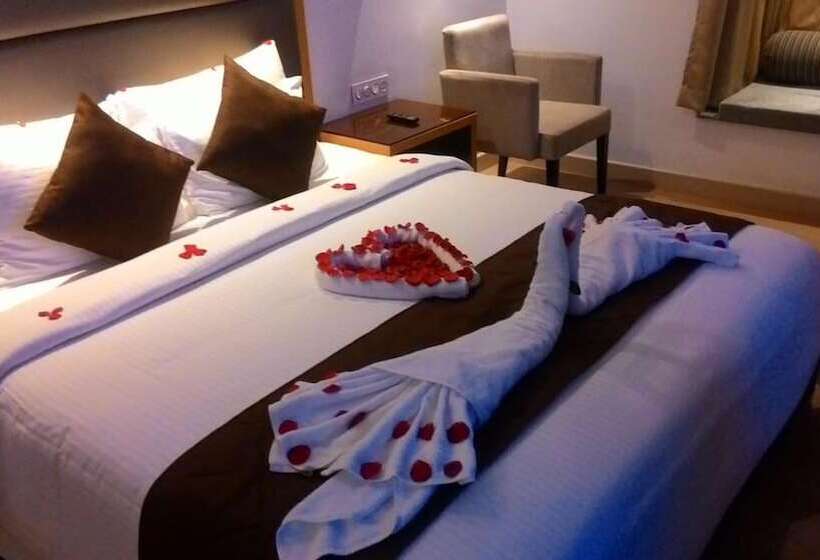 Fotos del hotel The Central Residency:  17