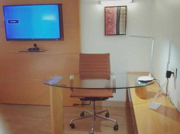 Fotos del hotel The Central Residency:  16