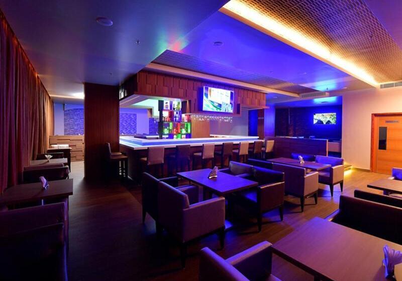 Fotos del hotel The Central Residency:  15