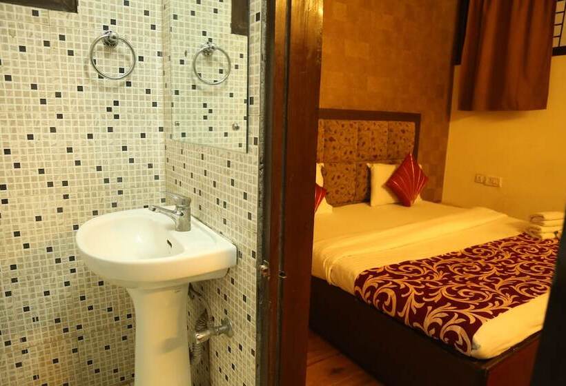 Fotos del hotel Anantkoti:  18