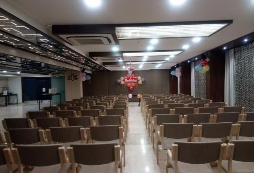 Fotos del hotel Roopa Elite:  11