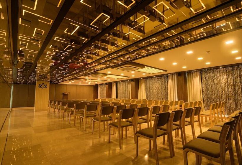 Fotos del hotel Roopa Elite:  9